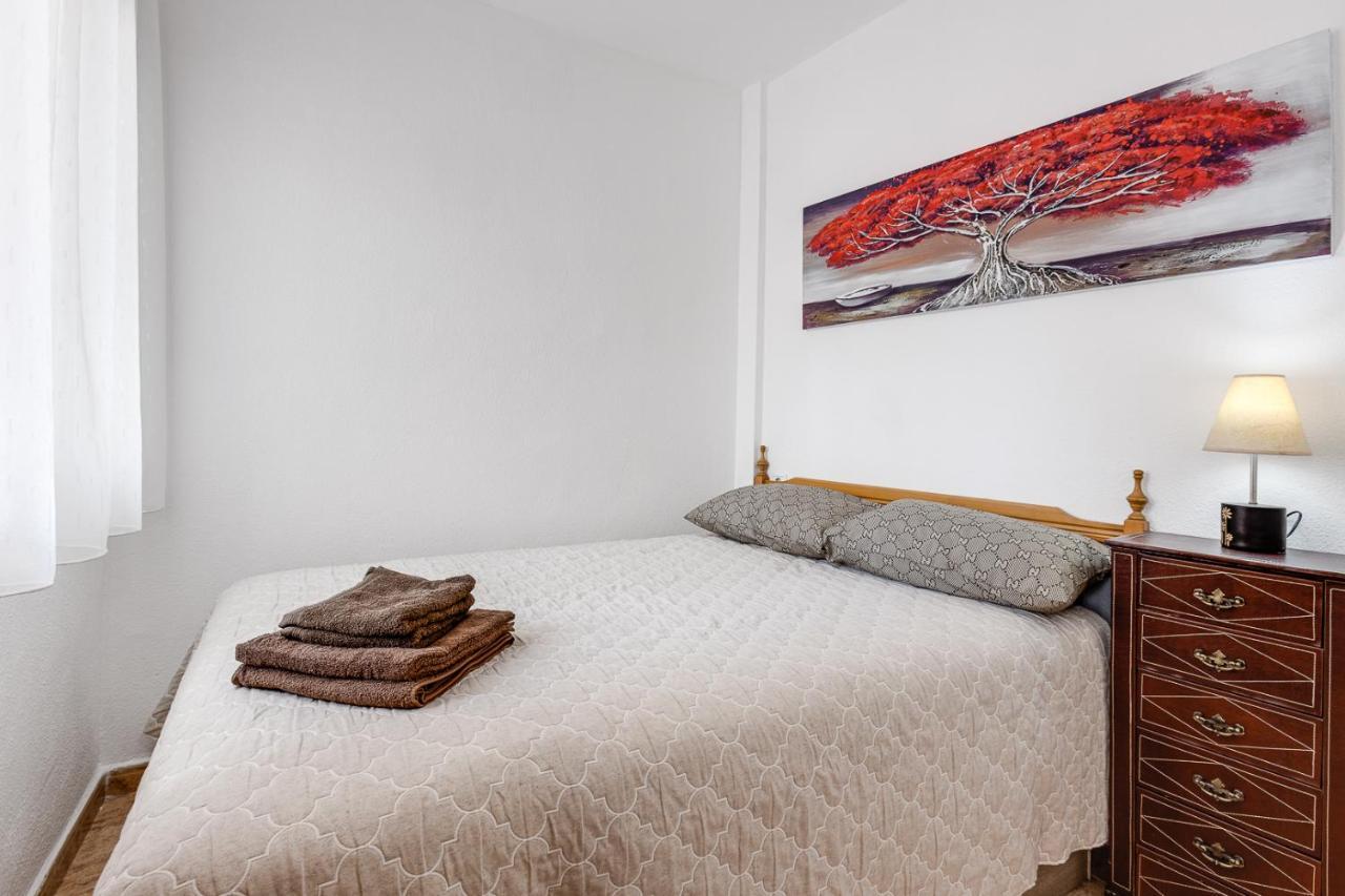 Apartment Caballero De Rodas Торевьиа Экстерьер фото